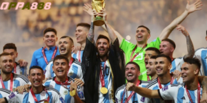 Cầu thủ đội tuyển bóng đá Argentina ăn mừng chức vô địch World Cup